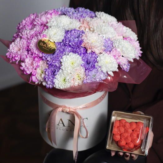 Бокс Хризантем M размера+ десерт