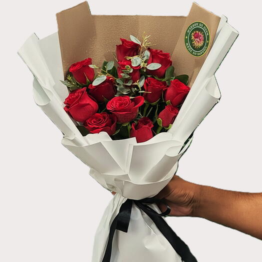 Classic 11 Red Roses