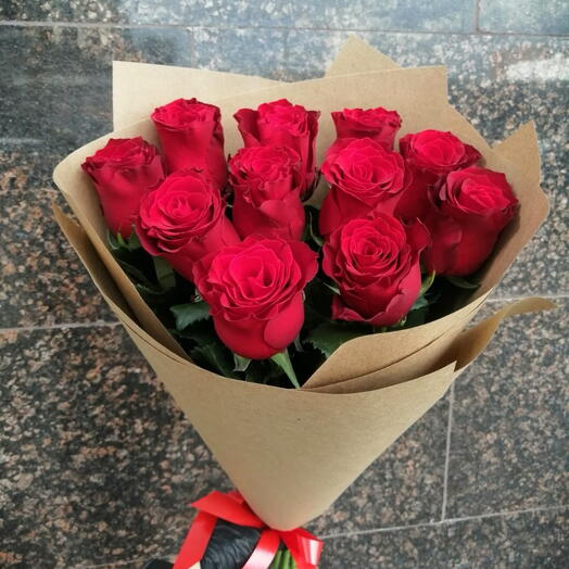 Букет красных роз Rhodos 11 шт