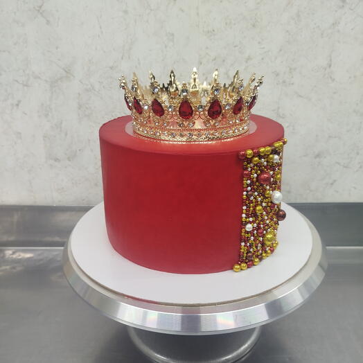 Торт с Короной (красные камни)