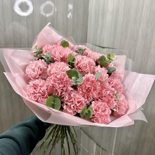 Букет розовых гвоздик