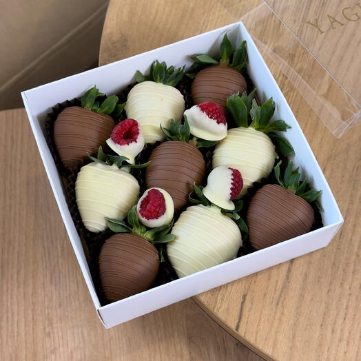 Клубника в шоколаде, классический набор «Шоколадная фантазия», 9 клубник