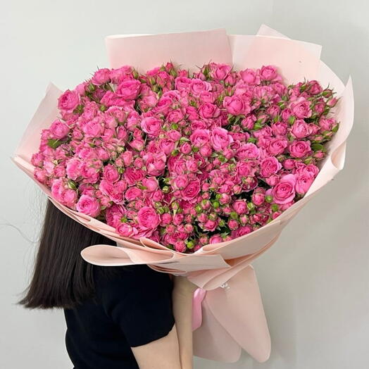 Букет из кустовой розы WOW