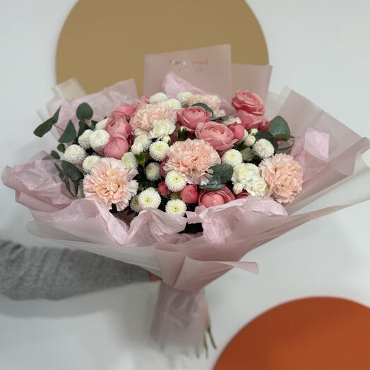Такая нежная любовь 🥰 букет сборный нежный с кустовой пионовидной розой,ньютоном,диантусами