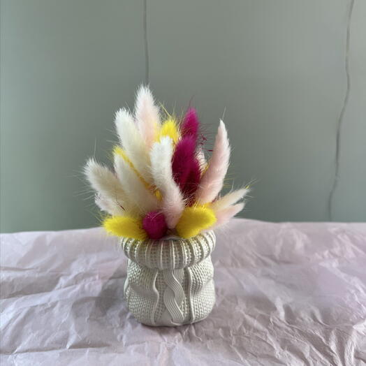 Кашпо с сухоцветами