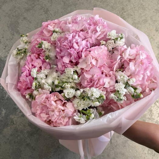 Букет  из гортензии и маттиоли  💖