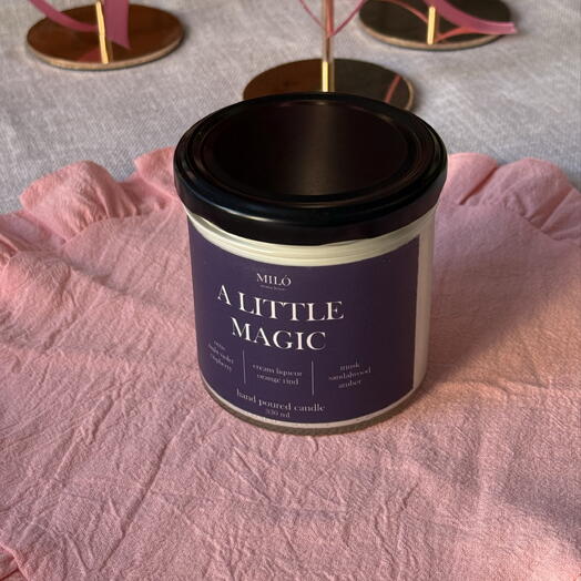 Свеча с ароматом «A little magic»