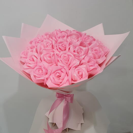Букет из 25 розовых блестящих роз