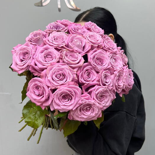 25 ароматных фиолетовых роз 💜