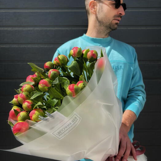 29 пионов
