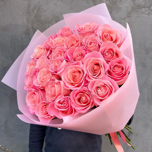 Букет из 25 розовых роз Эквадор Эрмоса 60 см