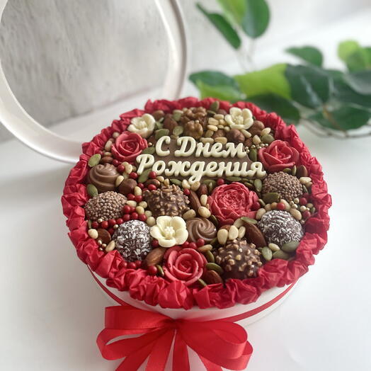 Подарочный бокс красный «С днем рождения»