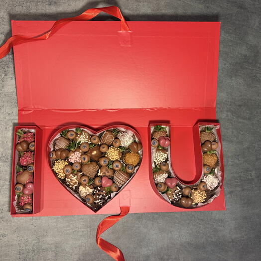 Клубника в шоколаде I LOVE YOU