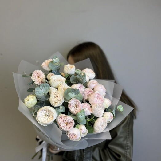 Нежный букет кустовых роз💕