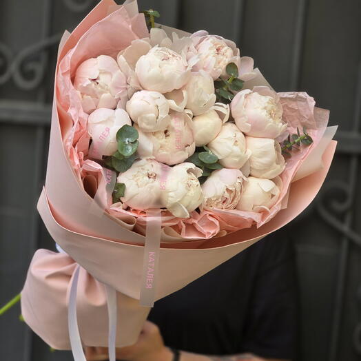 Букет из 15 пионов💕