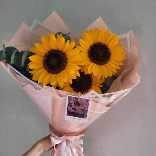 Яркий букет подсолнухов🌻
