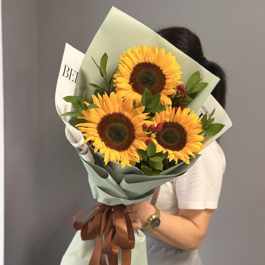 Яркий Букет из подсолнухов