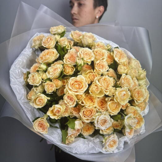 Букет из нежных кустовых роз (49-0513)-