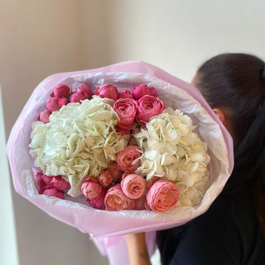 Букет 23+подарок от Vivienne Sabo — румяна MACARON