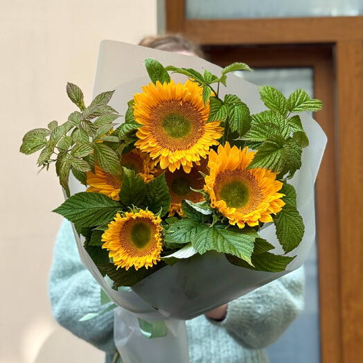 Подсолнухи и малина 🌻