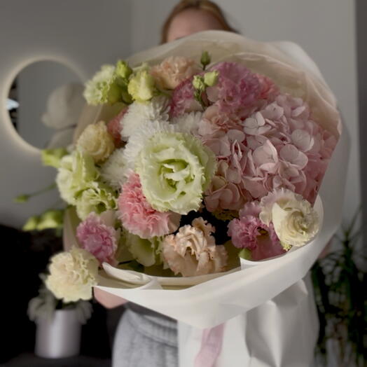 Букет нежный с эустомой 🌸