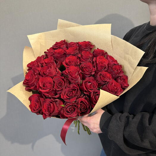 Букет из 31 красной розы