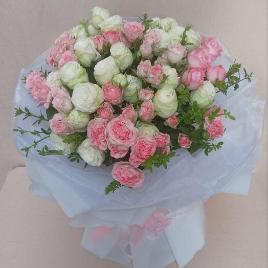 15 Spray roses bouquet