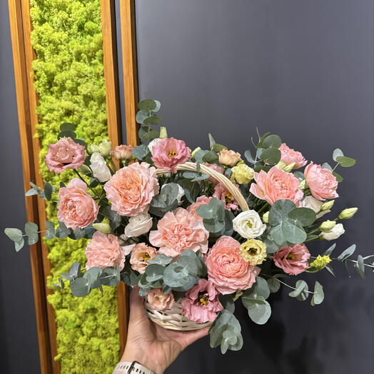 Корзинка с цветами