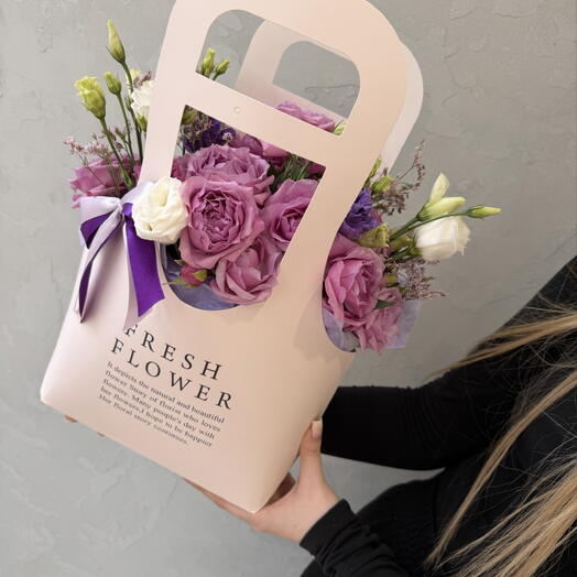АКЦИЯ 🫟Сумочка fresh flower с кустовыми розами и эустомой 💜💜
