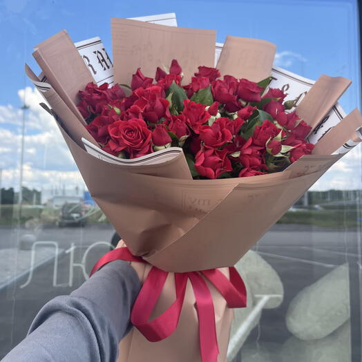 Букет из кустовых роз