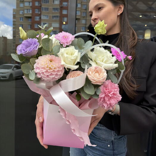 Композиция с эустомой «Ягодный пунш»