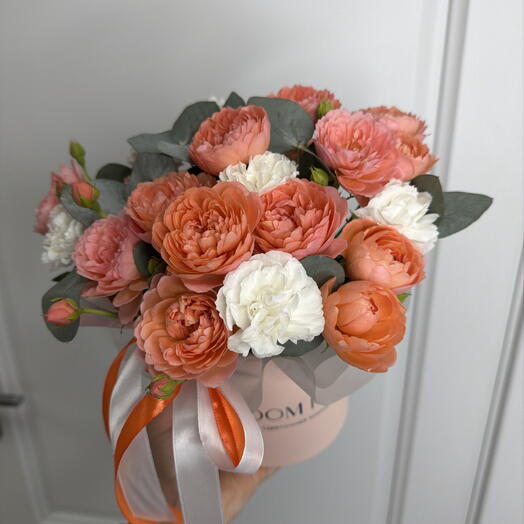 Оранжевая коробка Bloom room, кустовая роза, диантус