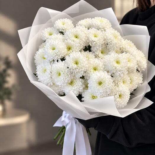 Букет из 9 белых кустовых хризантем