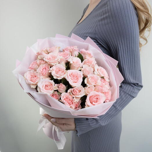 Моно букет les fleur из кустовой розы Эльба (В0026)