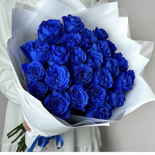 25 blue roses