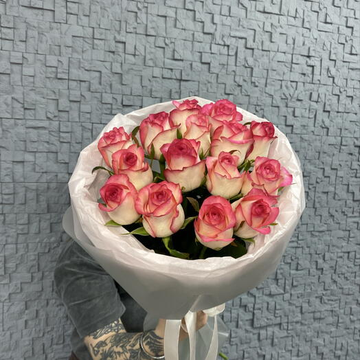 Букет из 15 розовых роз