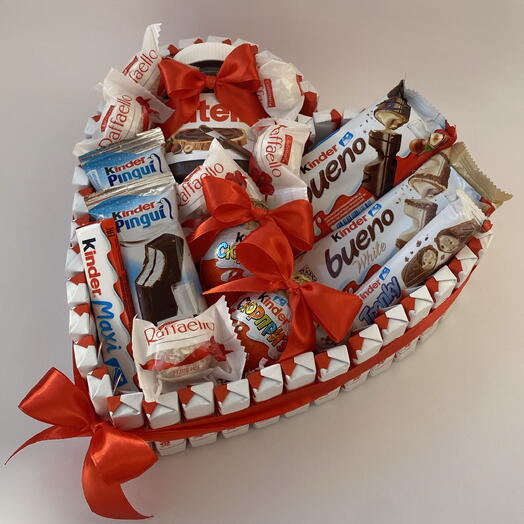 🎁 Вкусный подарок «С любовью» 
Подарочный набор с киндер