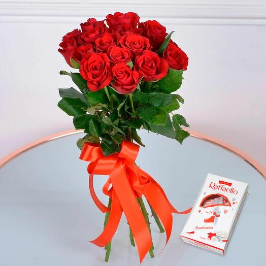 15 red roses and raffaello