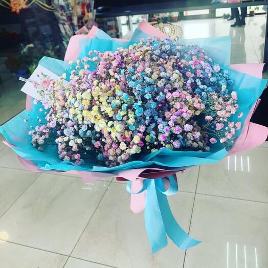 Букет из радужной гипсофилы