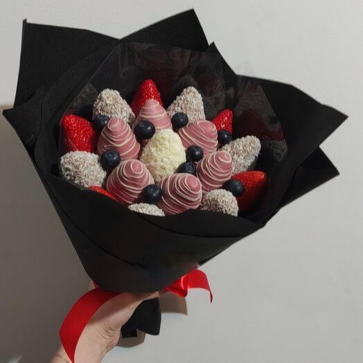 Ramo de fresas en chocolate "Dulce vida"