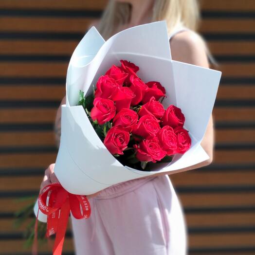 Ramo de 15 Rosas Escarlatas
