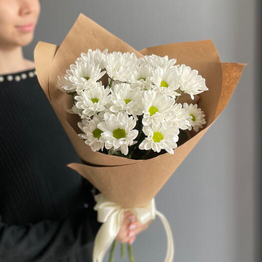 Букет из 3 белых ромашковых хризантем