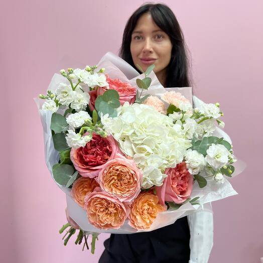 Букет «Малибу» из элитных сортовых цветов 💕