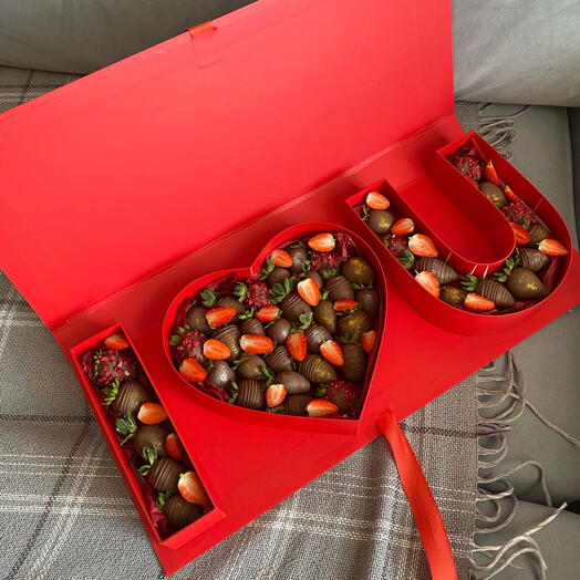 Бокс с клубникой I Love You