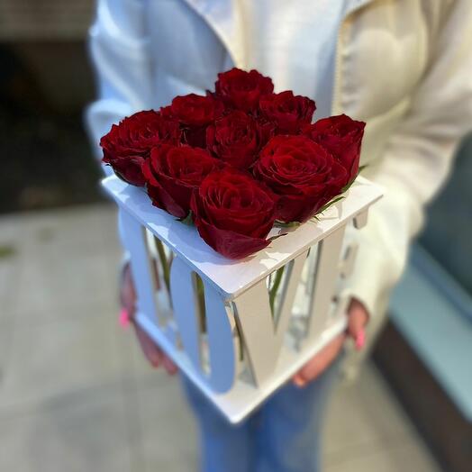 Розы в колбе «LOVE»