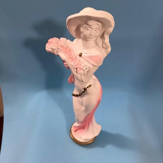 Статуэтка дама Панама