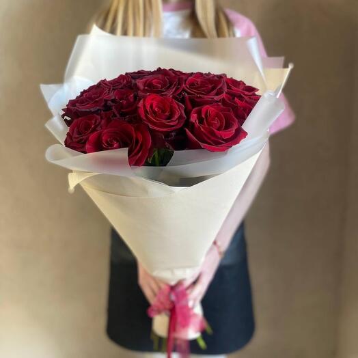 Ramo de 17 rosas rojas
