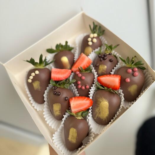 Клубника в шоколаде , 9 шт