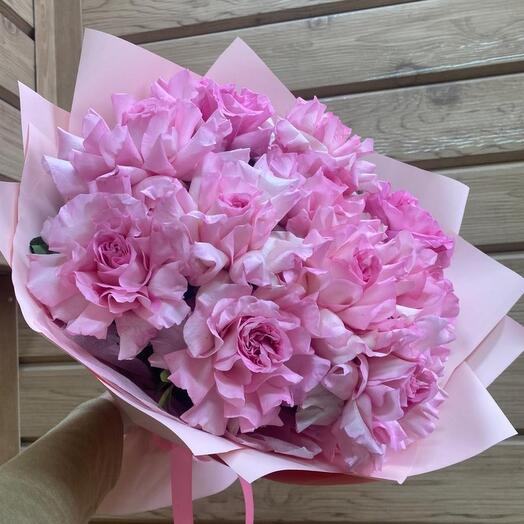 Bouquet of 11 French roses