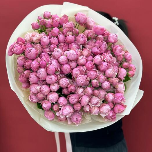 Букет пионовидных роз